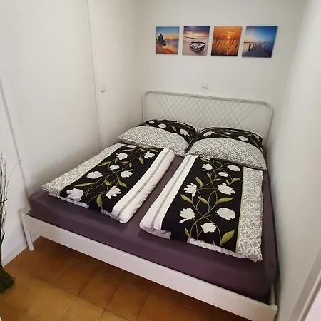 Feels Like @ Eppinger